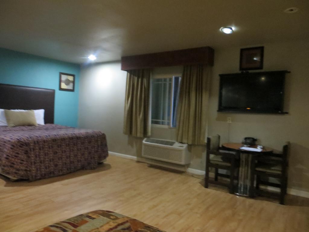 Rocky Inn ลองบีช ห้อง รูปภาพ